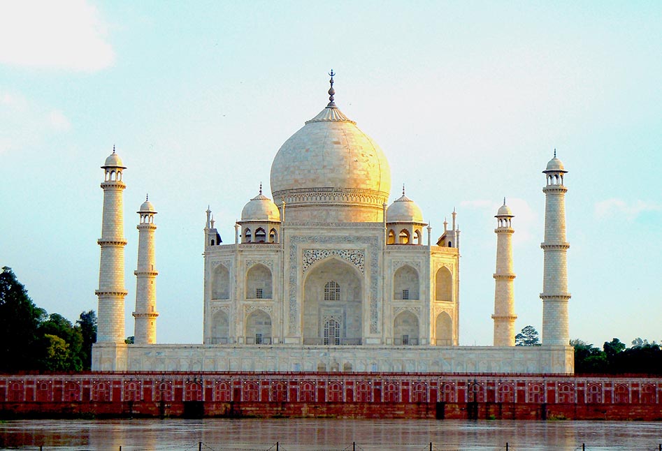 Taj Mahal by day from Methab Burj.