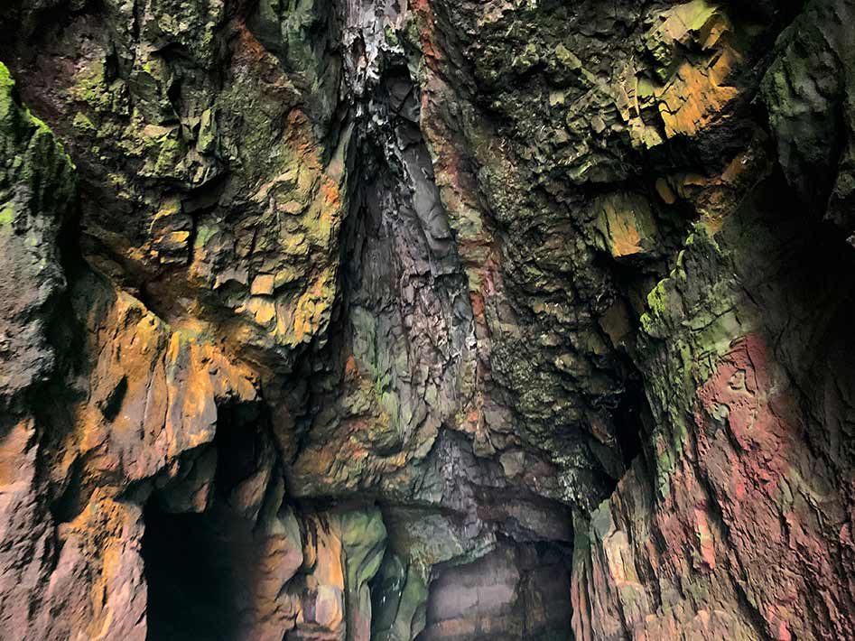 Klæmintsgjógv cave faroe islands