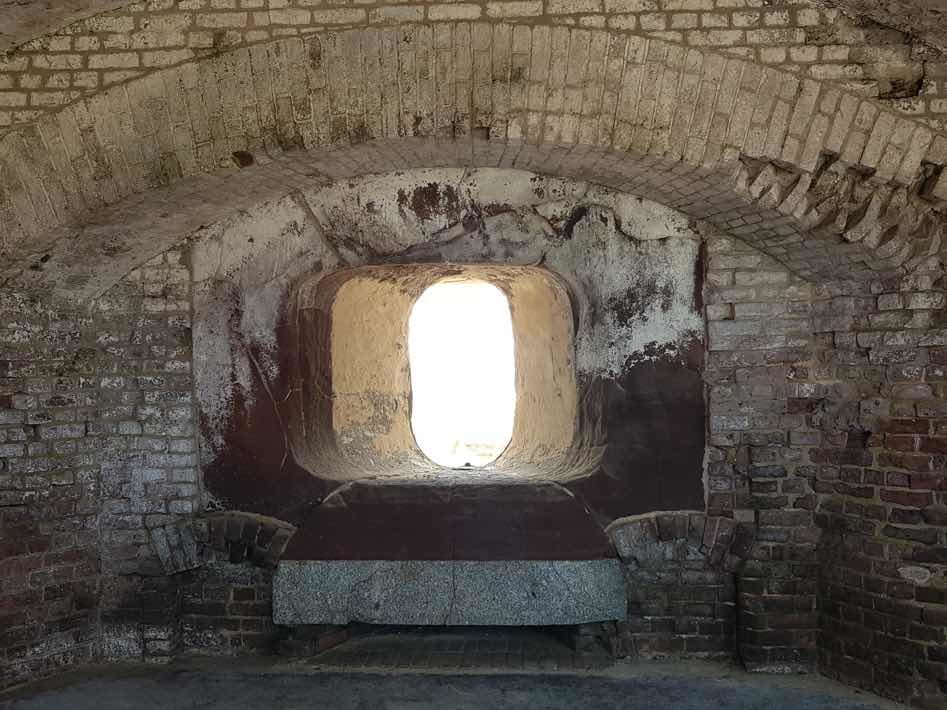 fort sumter cannon hole